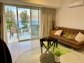 Bay View Apartment by the Sea